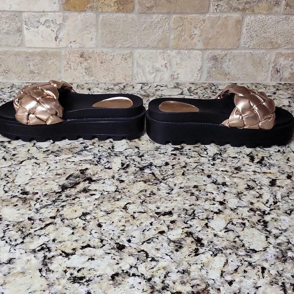 Chase + Chloe Lima Wedge Slide Sandals
